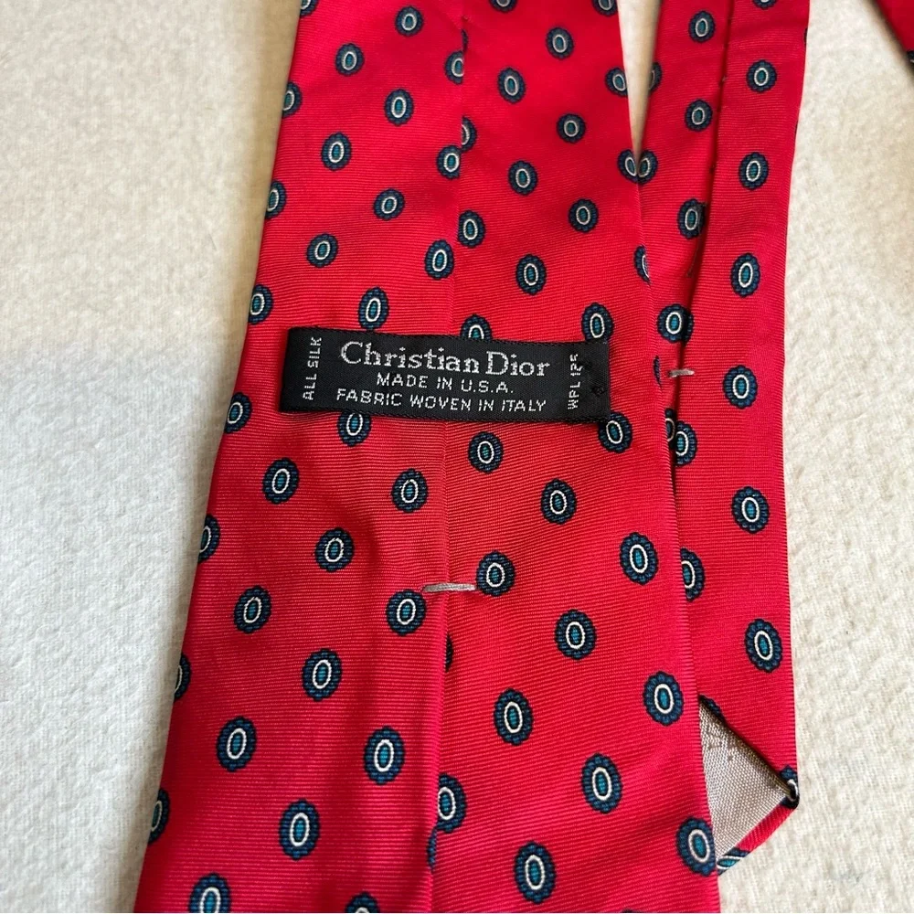 Christian Dior Mens OS Red 100% Silk Neck Tie Contemporary Blue Floral Design‎